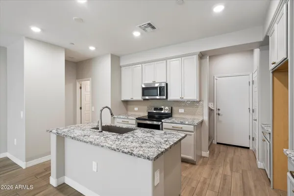 $2,495 | 1823 East Chelsea Lane, Unit 106, Gilbert, AZ 85295