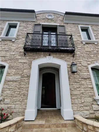 $11,000 | 55 Thrasher, Irvine, CA 92618