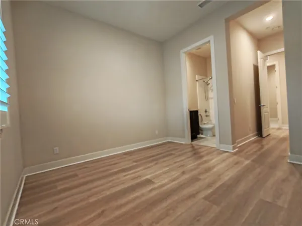 $11,000 | 55 Thrasher, Irvine, CA 92618