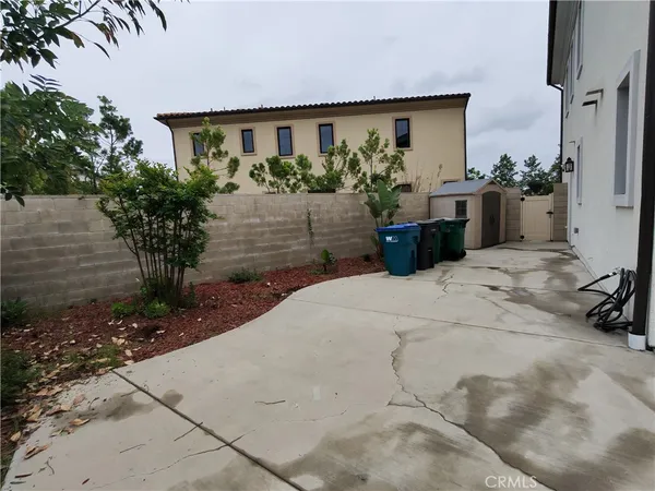 $11,000 | 55 Thrasher, Irvine, CA 92618