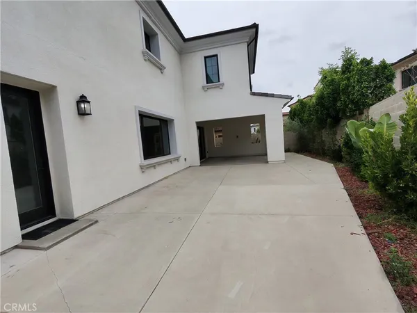 $11,000 | 55 Thrasher, Irvine, CA 92618