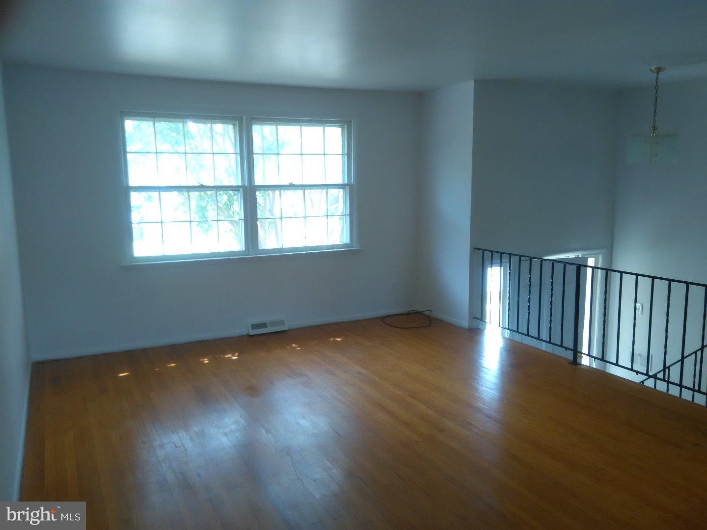 402 North Brownleaf Road Newark, DE 19713 - Photo 2 of 25