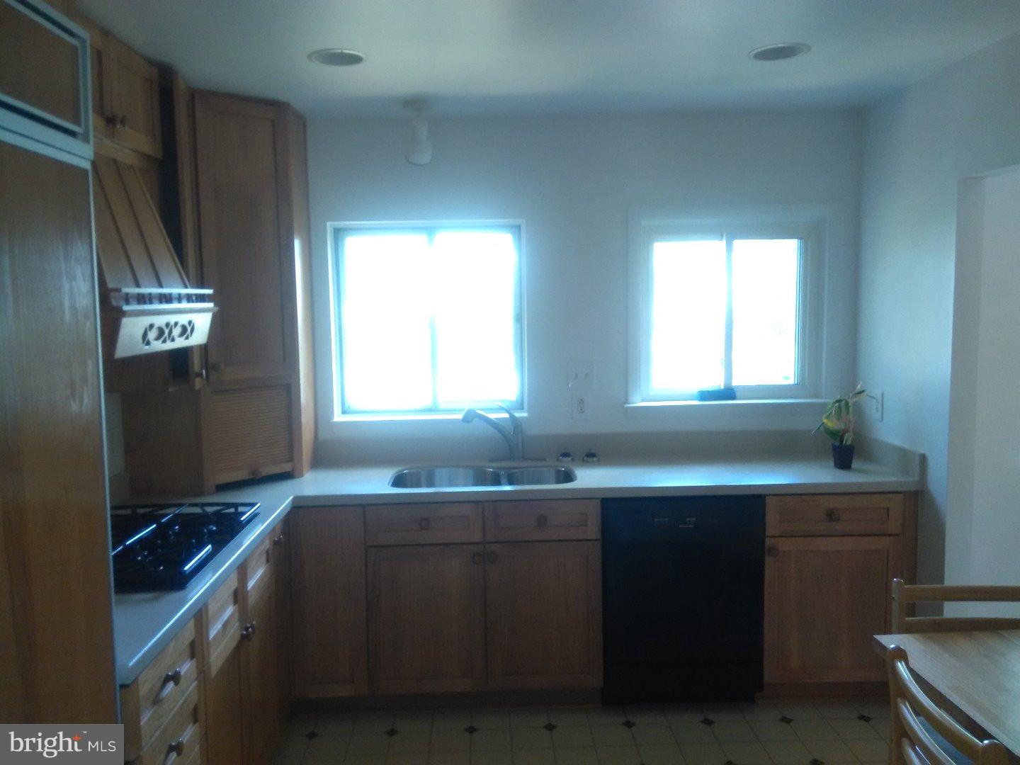 402 North Brownleaf Road Newark, DE 19713 - Photo 5 of 25