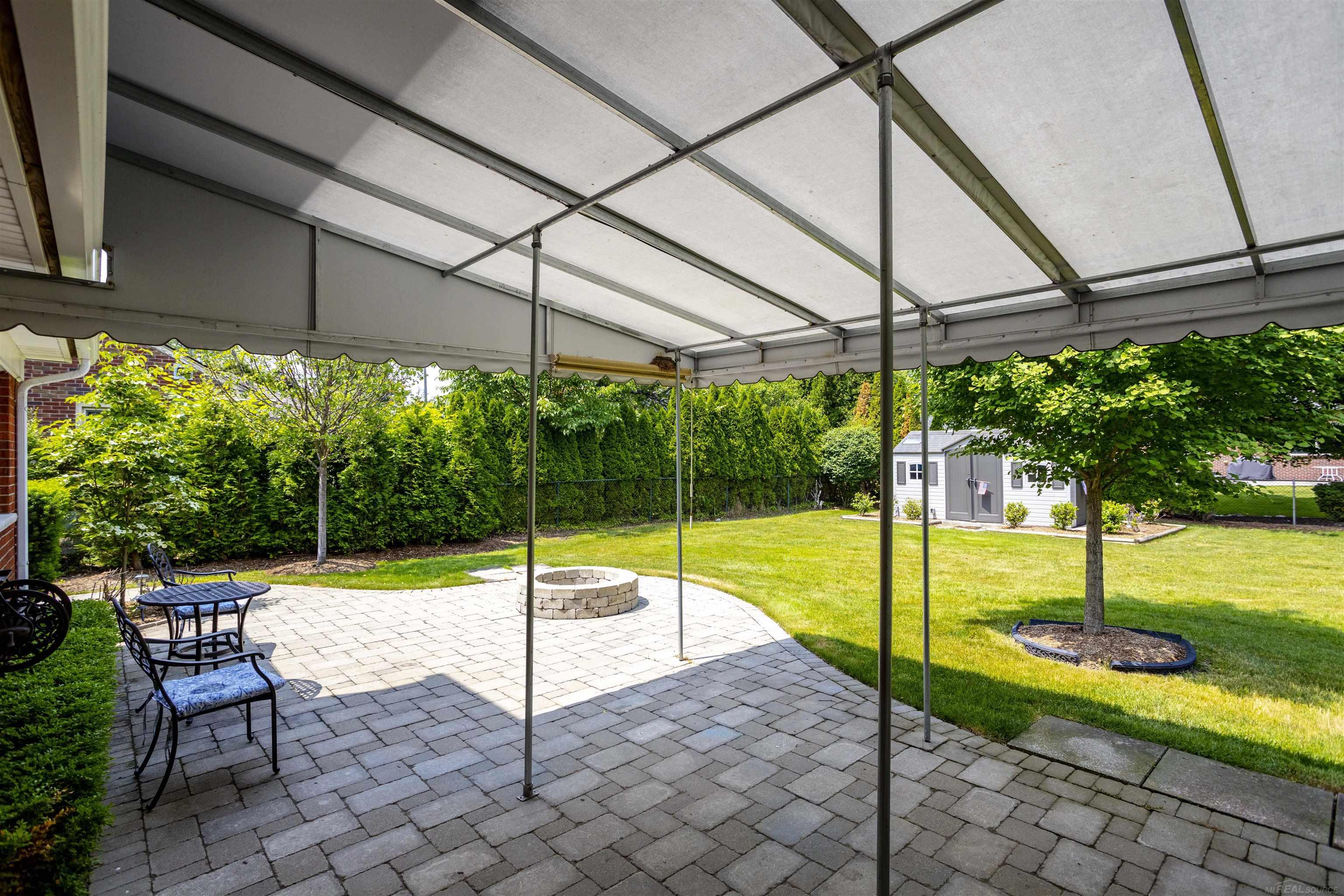 70 Hampton Road Grosse Pointe, MI 48236 - Photo 21 of 56 50112553-20.JPG