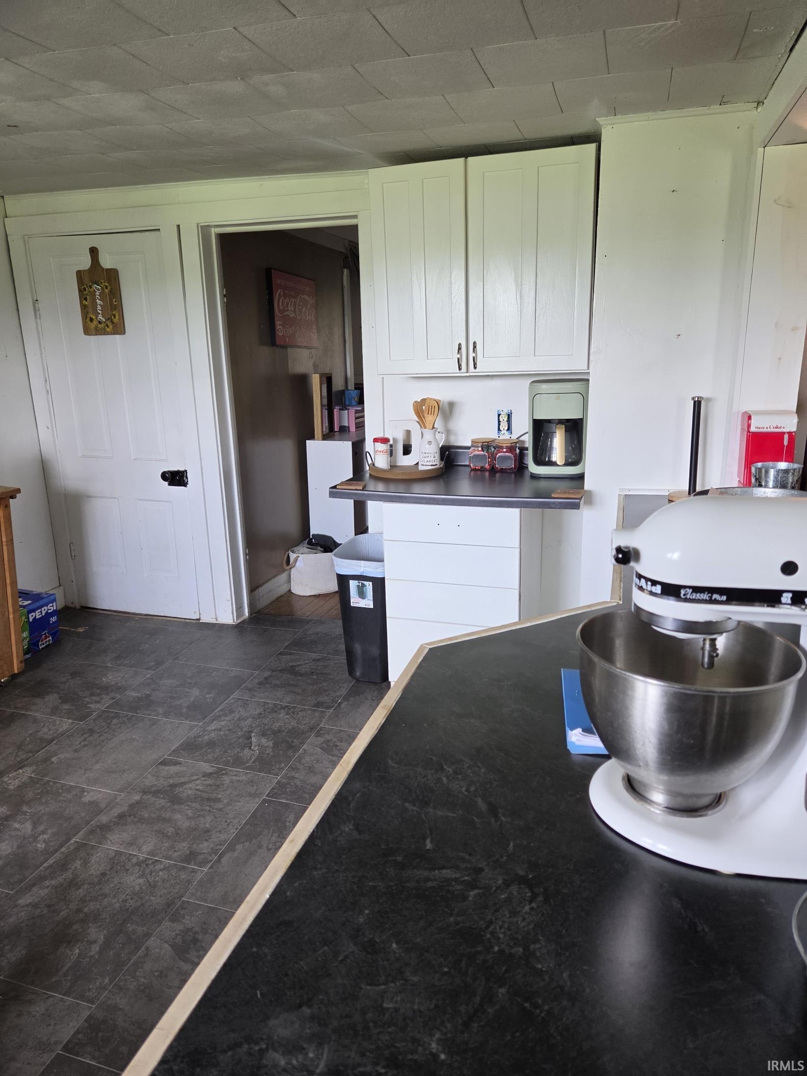 845 North Crowe Road Bloomfield, IN 47424 - Photo 2 of 17