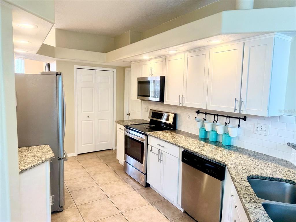 11932 Tasha Court New Port Richey, FL 34654 - Photo 6 of 14