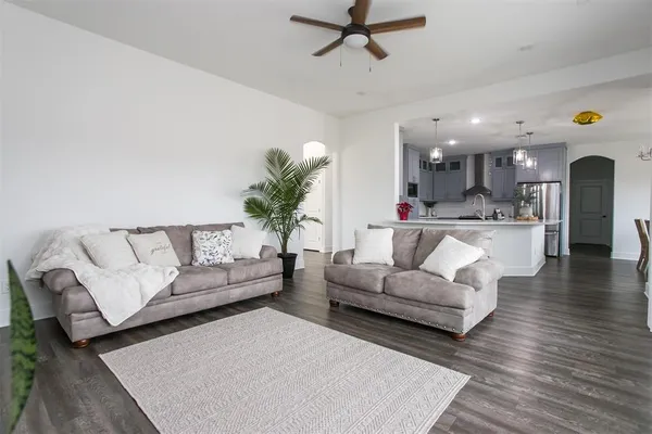 $540,000 | 1006 Johnson Trail, Bells, TX 75414