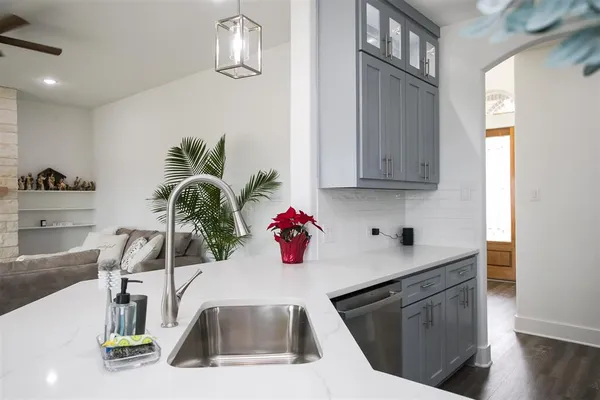 $540,000 | 1006 Johnson Trail, Bells, TX 75414