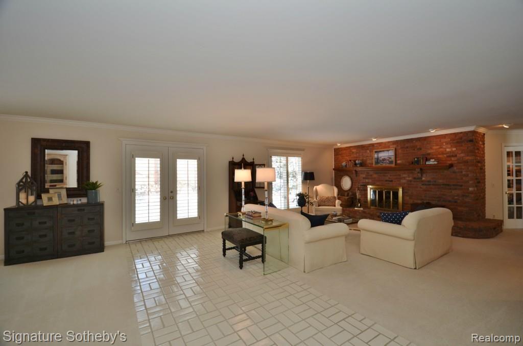 133 Chalmers Drive Rochester Hills, MI 48309 - Photo 7 of 35