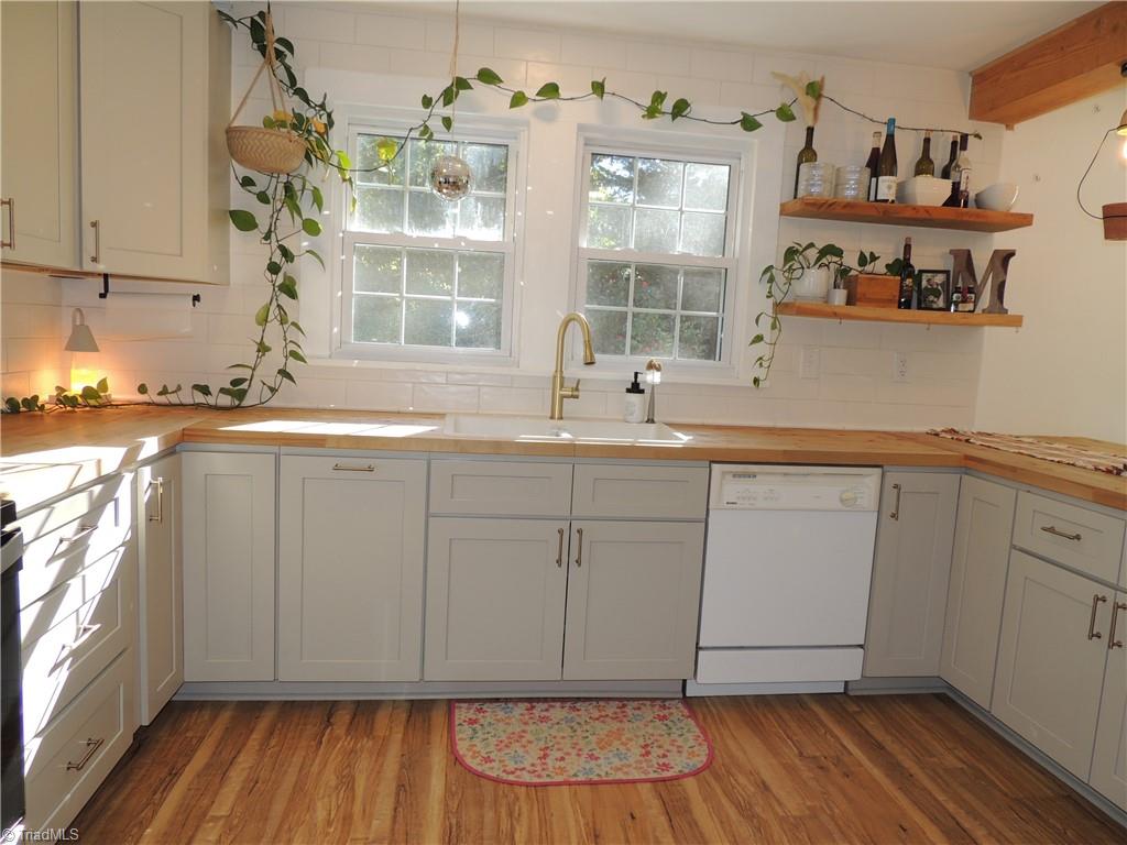 701 East Lexington Road Mocksville, NC 27028 - Photo 4 of 49