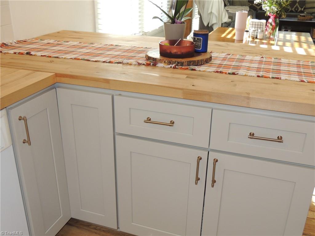 701 East Lexington Road Mocksville, NC 27028 - Photo 7 of 49 Soft close cabinets