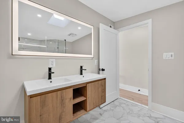 $8,000 | 32 Adams Street Northwest, Washington, DC 20001