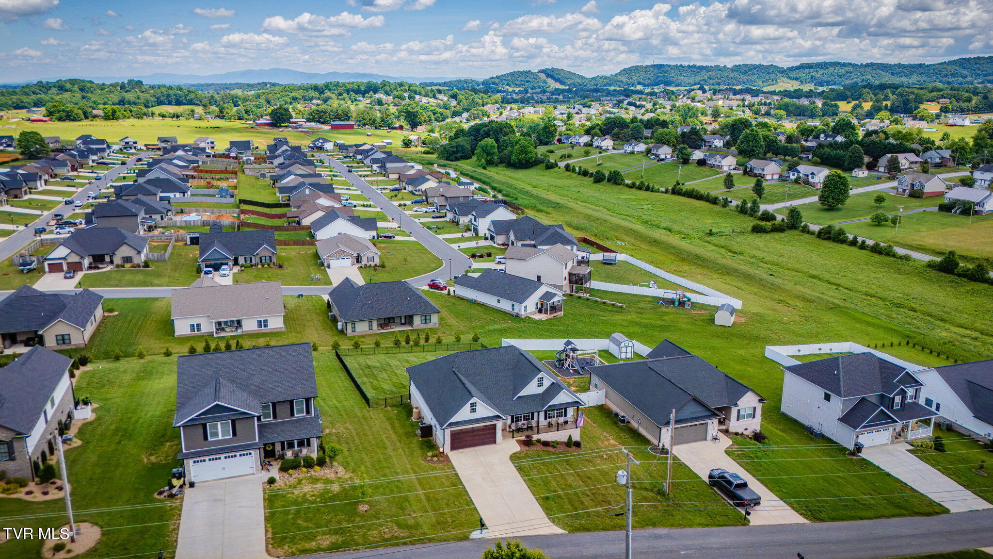 122 Bob Ford Road Jonesborough, TN 37659 - Photo 5 of 36 102