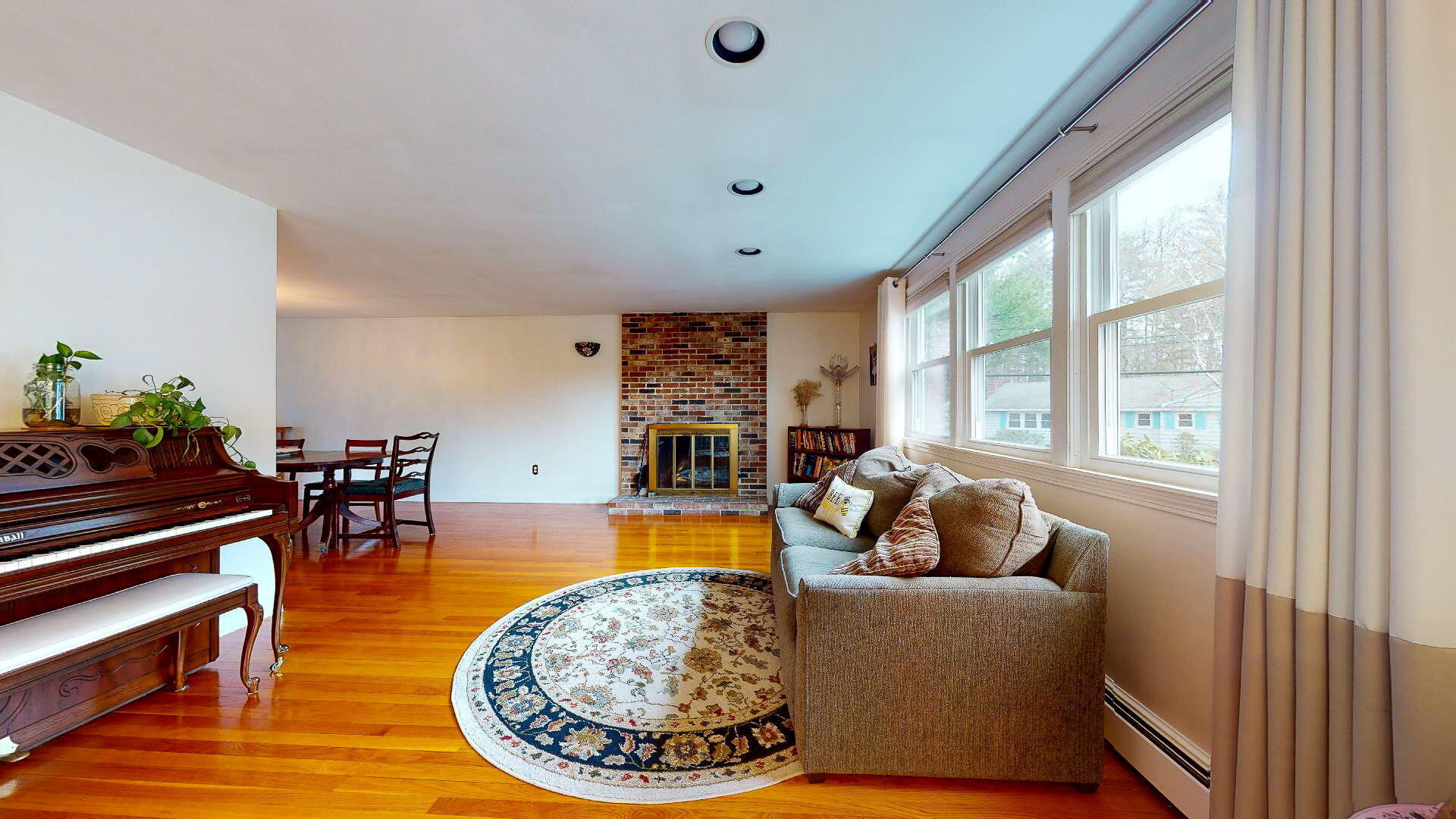 105 Four Winds Road Portland, ME 04102 - Photo 14 of 40 Living Room