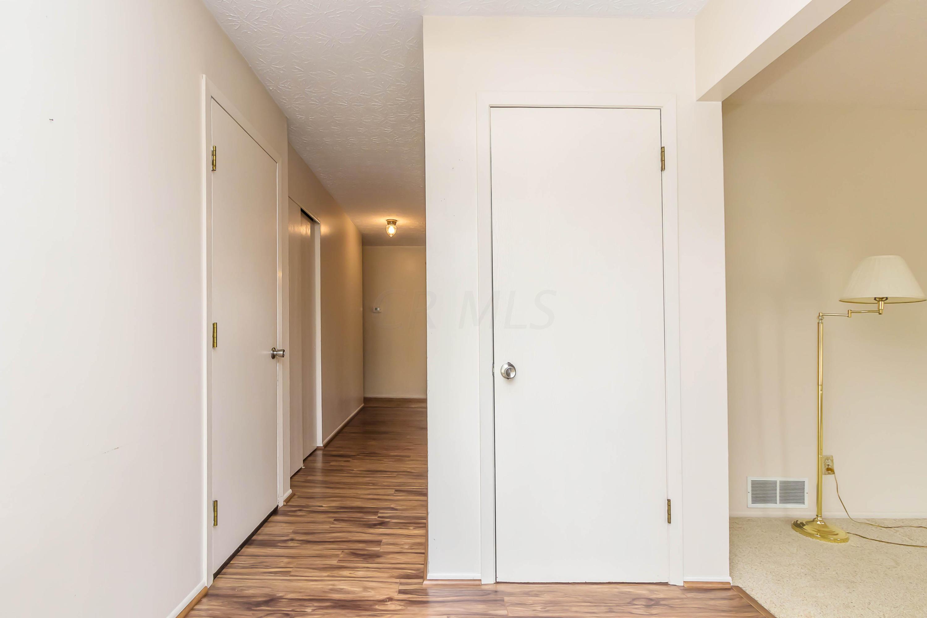 8180 Longhorn Road Powell, OH 43065 - Photo 3 of 28 Gallery Image 3