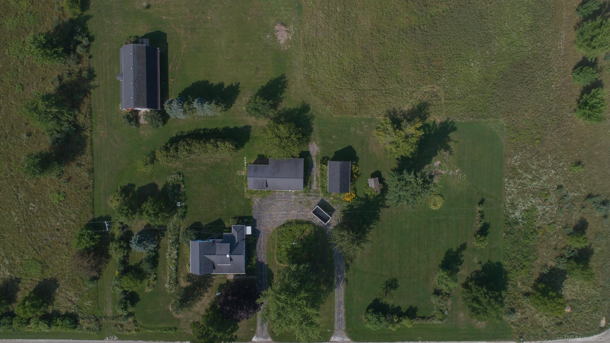 8977 Kilgore Road Avoca, MI 48006 - Photo 42 of 61 50087315-41.JPG