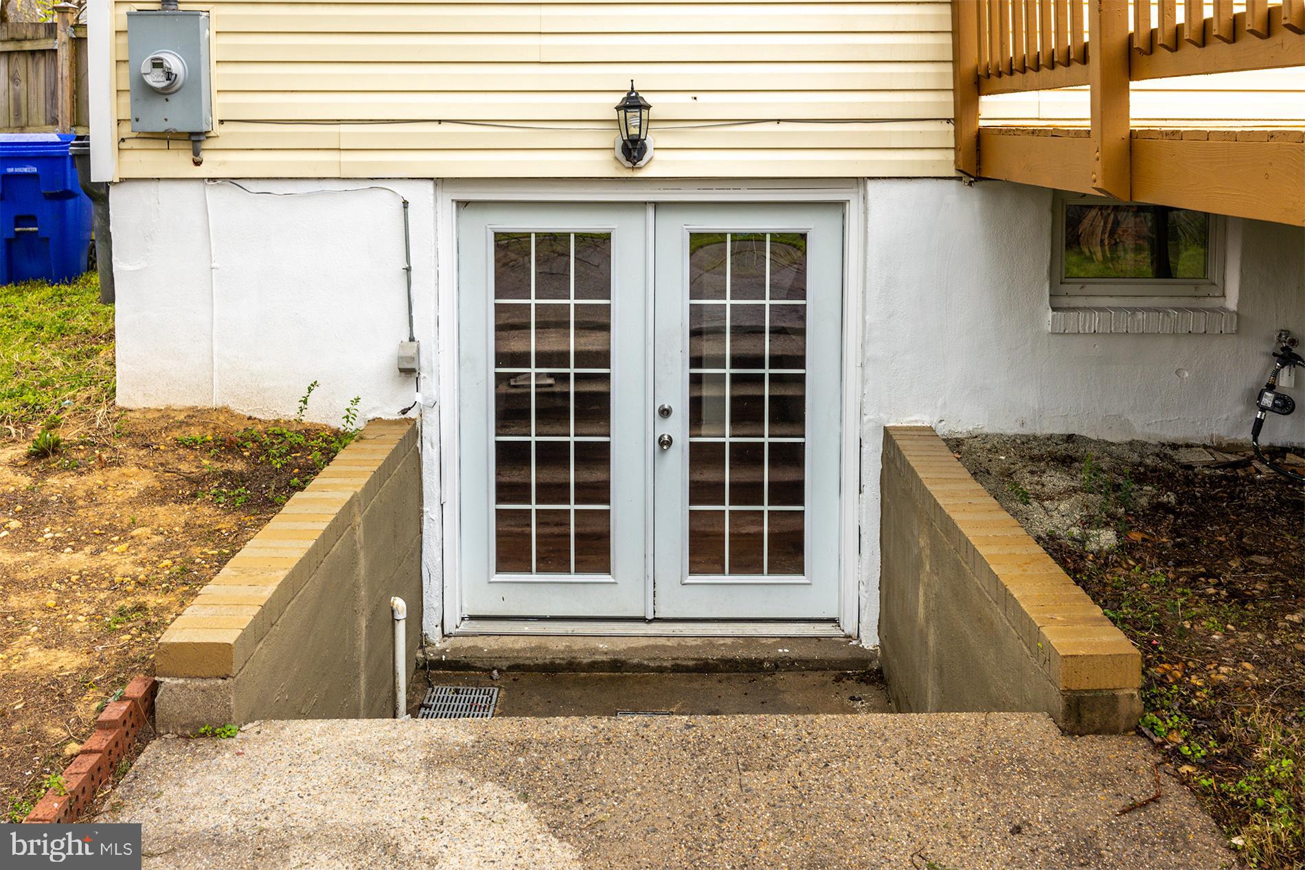 15211 Michigan Rd. Woodbridge, VA 22191 - Photo 33 of 38 French doors