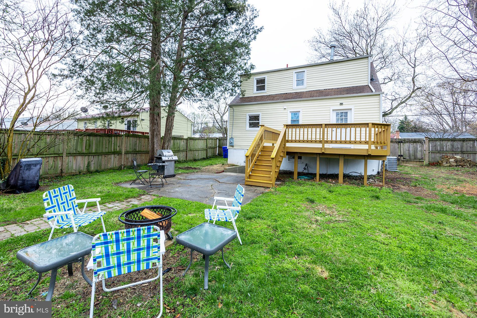 15211 Michigan Rd. Woodbridge, VA 22191 - Photo 34 of 38 Enjoy relaxing in this ultra large yard.
