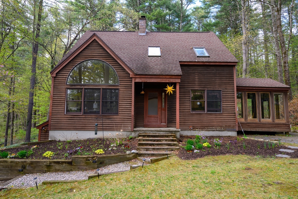 8 Kingman Road Amherst, MA 01002 - Photo 1 of 32 Gallery Image 1