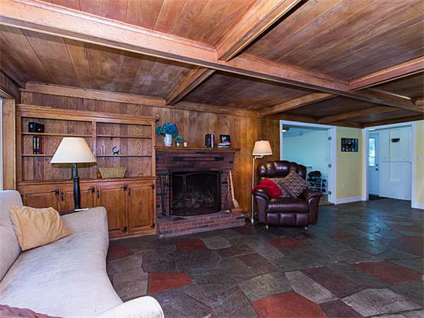 303 Edgemere Road Lynnfield, MA 01940 - Photo 12 of 30 Gallery Image 12