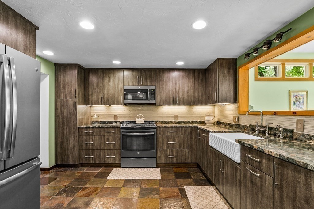 592 Ralph Talbot Street Weymouth, MA 02190 - Photo 7 of 32 Gallery Image 7