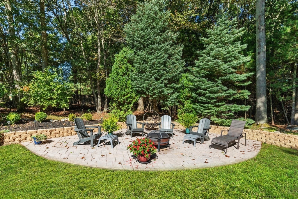 104 Ridgewood Drive Taunton, MA 02780 - Photo 5 of 40