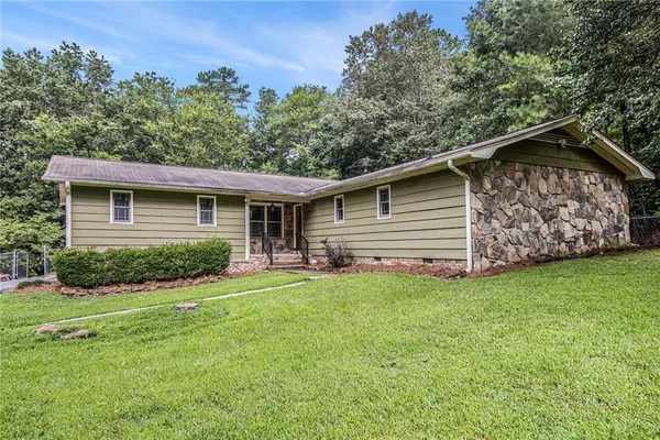 $285,000 | 371 Lake Drive Southeast, Calhoun, GA 30701