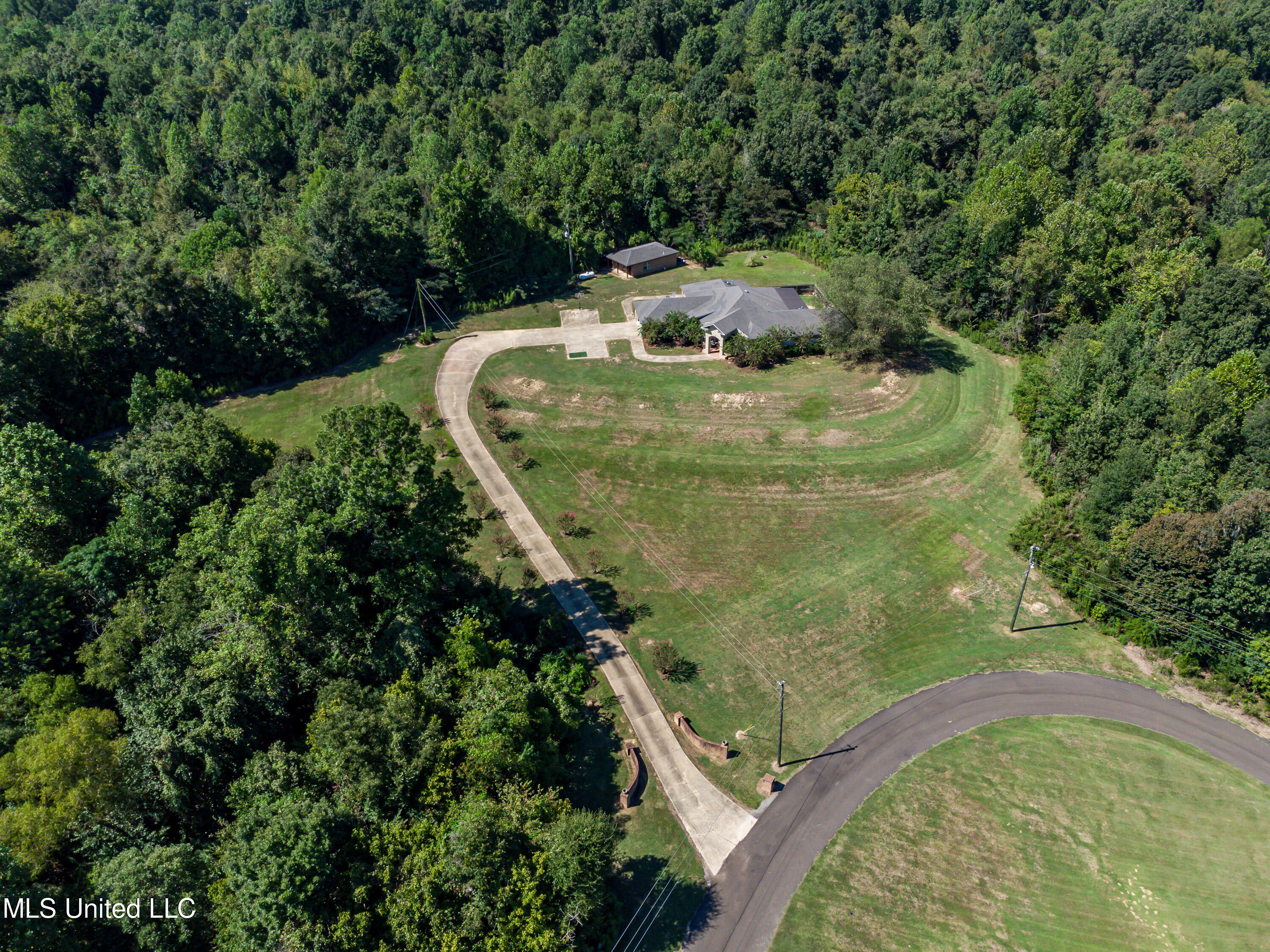 191 Springridge Place Yazoo City, MS 39194 - Photo 53 of 56 191 Springridge Pl drone-4 (1)