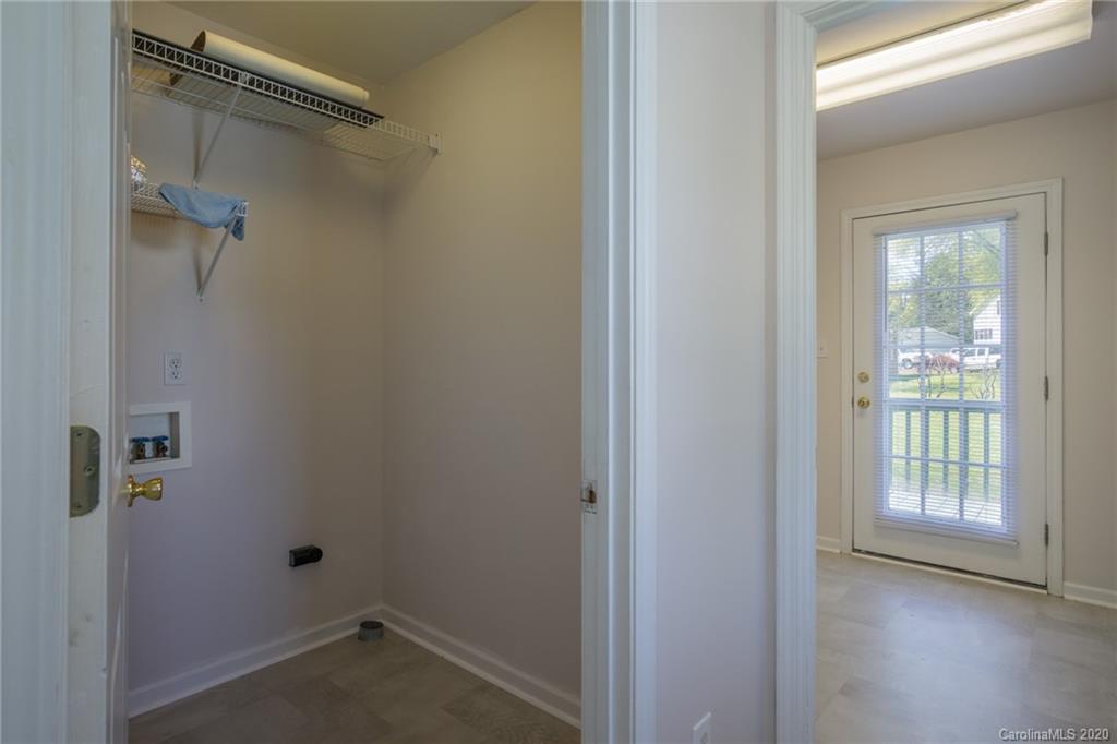 334 Quinn Road Clover, SC 29710 - Photo 14 of 34 Gallery Image 14