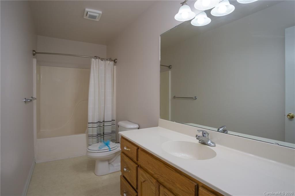 334 Quinn Road Clover, SC 29710 - Photo 16 of 34 Gallery Image 16
