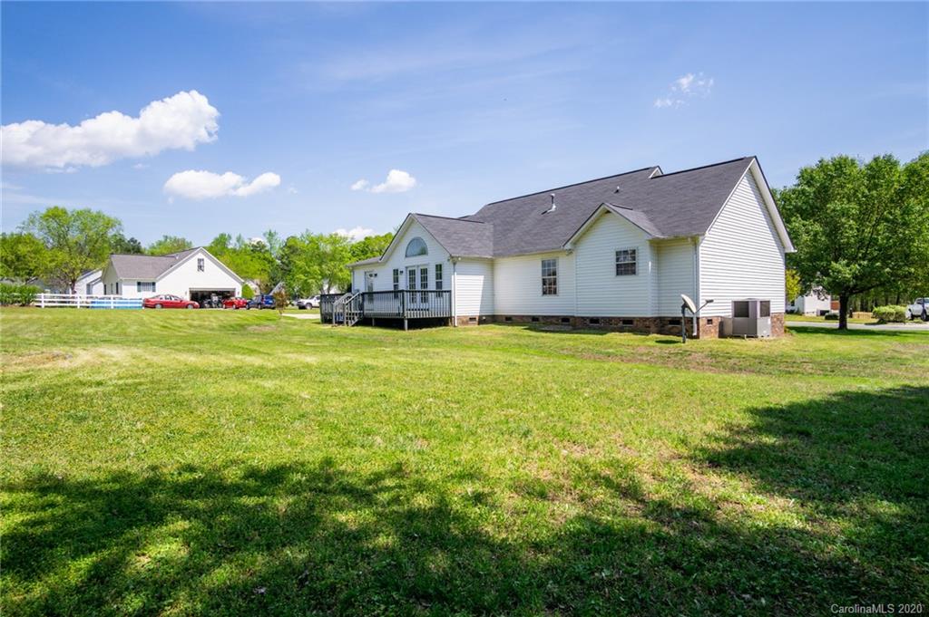 334 Quinn Road Clover, SC 29710 - Photo 30 of 34 Gallery Image 30