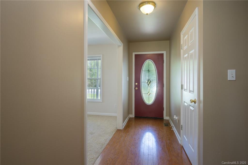 334 Quinn Road Clover, SC 29710 - Photo 7 of 34 Gallery Image 7