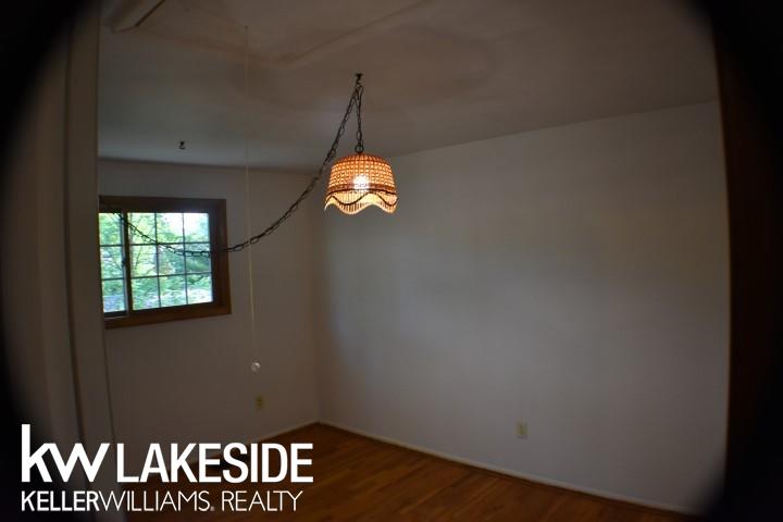 2088 Derby Road Birmingham, MI 48009 - Photo 17 of 28 31348962-16.JPG
