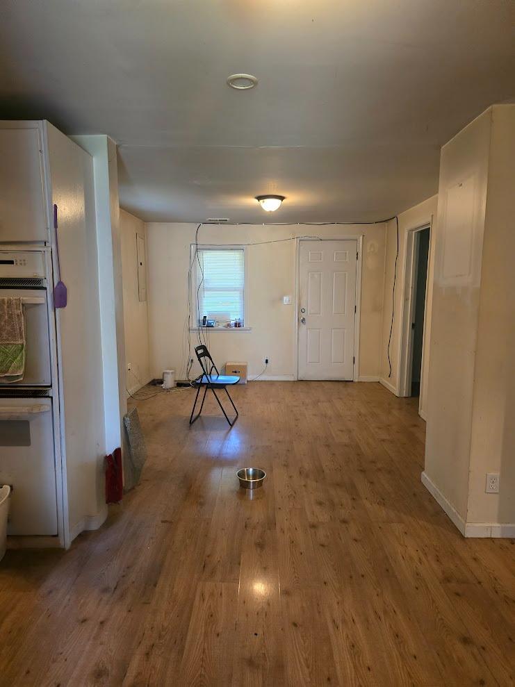 9130 D'Arcy Road Upper Marlboro, MD 20774 - Photo 22 of 38 Front Entrance & Living Room.