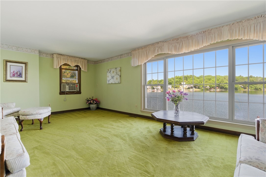 585 Reservoir Road Burrillville, RI 02859 - Photo 15 of 49
