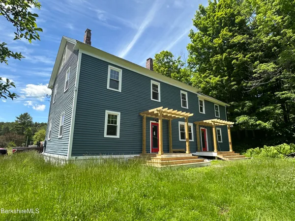 $350,000 | 3 Apple Street, Stockbridge, MA 01236
