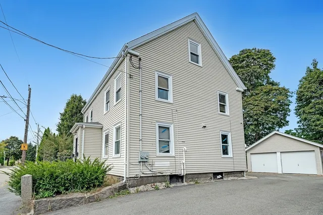 $2,400 | 41 Kent Street, Unit 1, Quincy, MA 02169