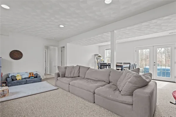 $519,900 | 86 Bethel Street, Warwick, RI 02889