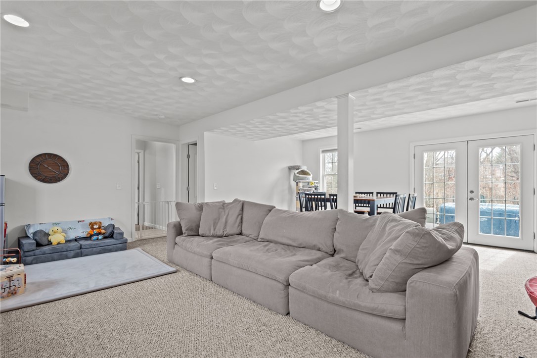 86 Bethel Street Warwick, RI 02889 - Photo 26 of 42