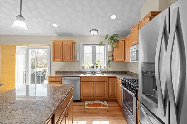 $519,900 | 86 Bethel Street, Warwick, RI 02889