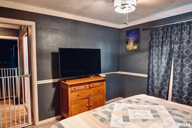 $158,000 | 720 North Lawn Avenue, Taylorville, IL 62568