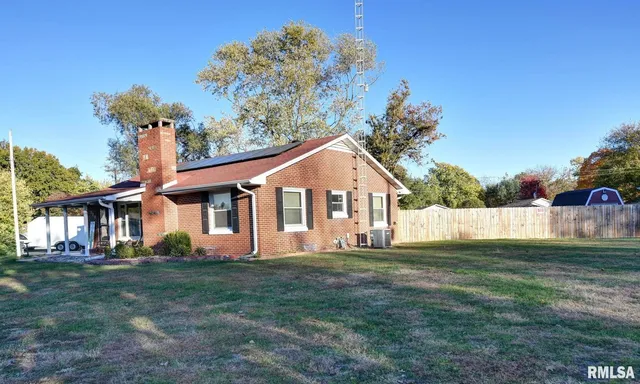 $158,000 | 720 North Lawn Avenue, Taylorville, IL 62568