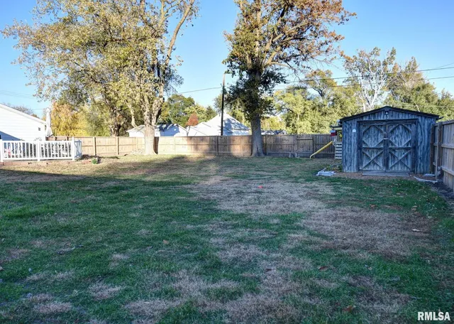 $158,000 | 720 North Lawn Avenue, Taylorville, IL 62568