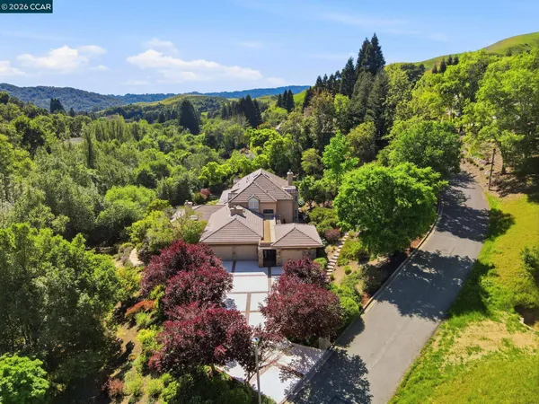 $2,995,000 | 45 Merrill Circle North, Moraga, CA 94556