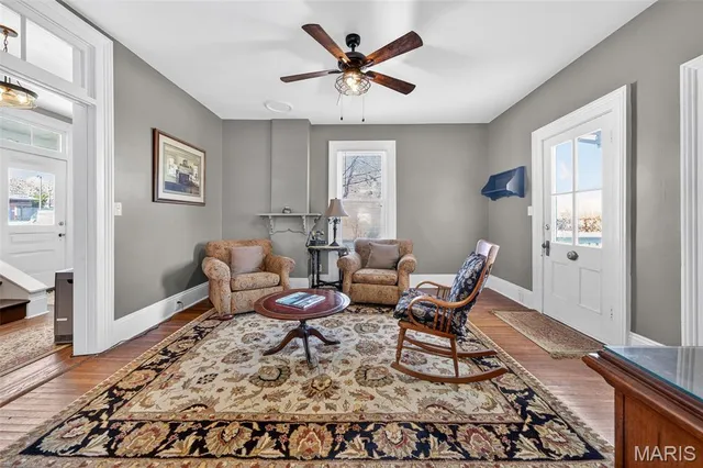 $288,000 | 404 South 2nd Street, Clarksville, MO 63336