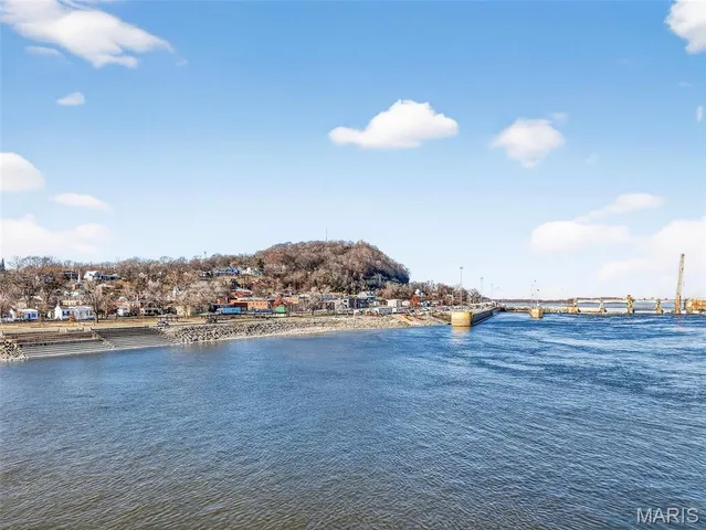 $288,000 | 404 South 2nd Street, Clarksville, MO 63336