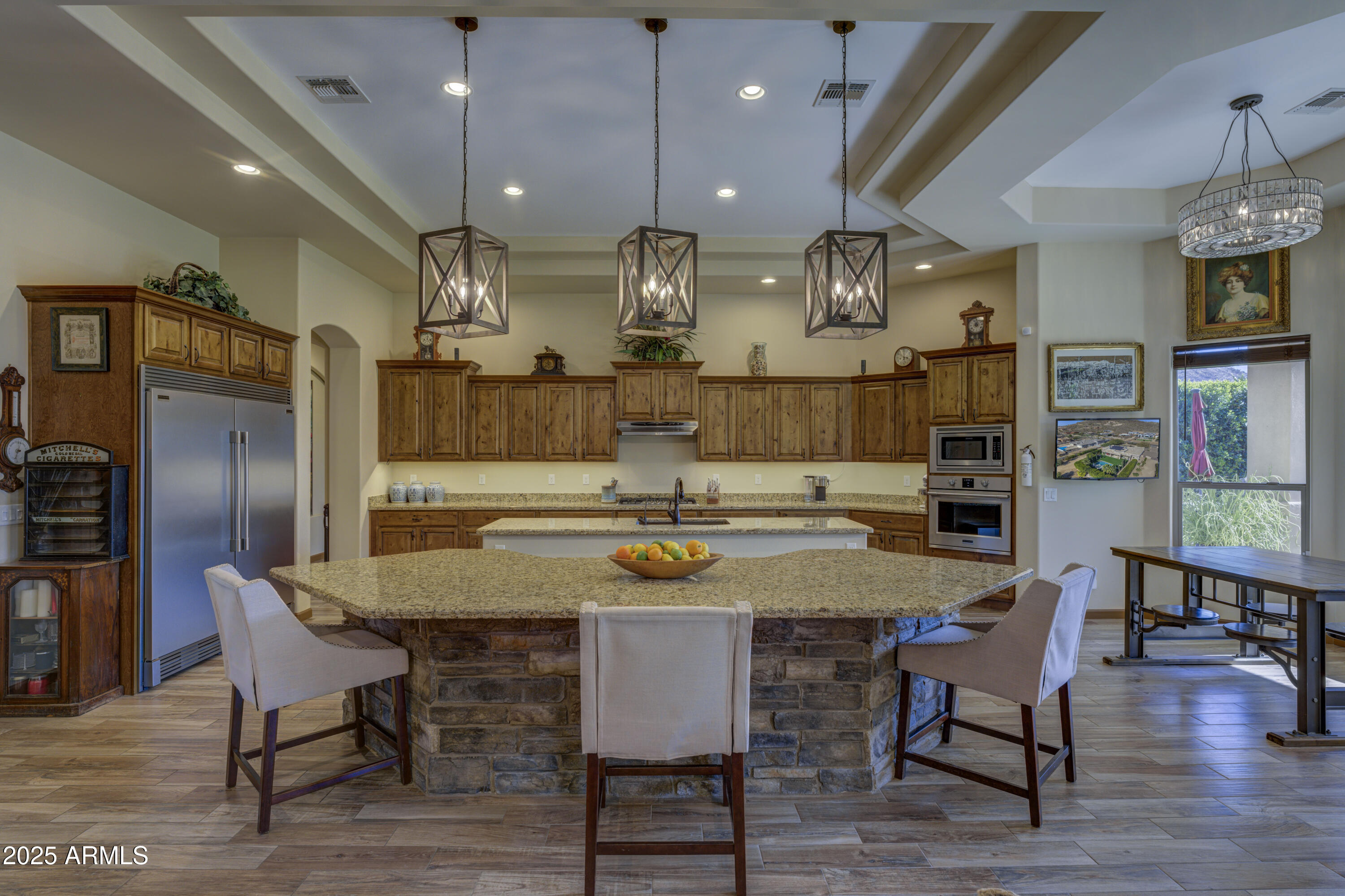 2729 West Dolores Road Phoenix, AZ 85086 - Photo 8 of 57 40- Entertainer's Kitchen