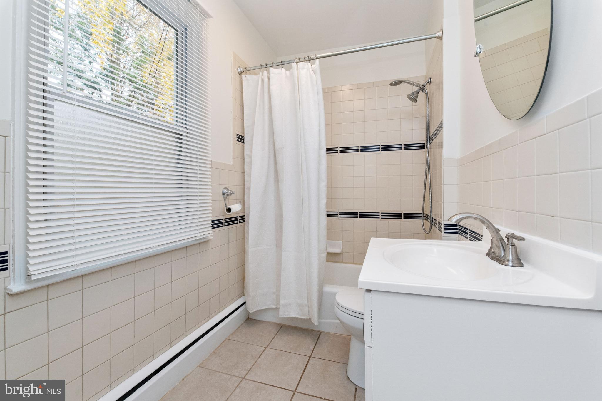 518 Anneslie Road Baltimore, MD 21212 - Photo 13 of 35 Full bath on first floor