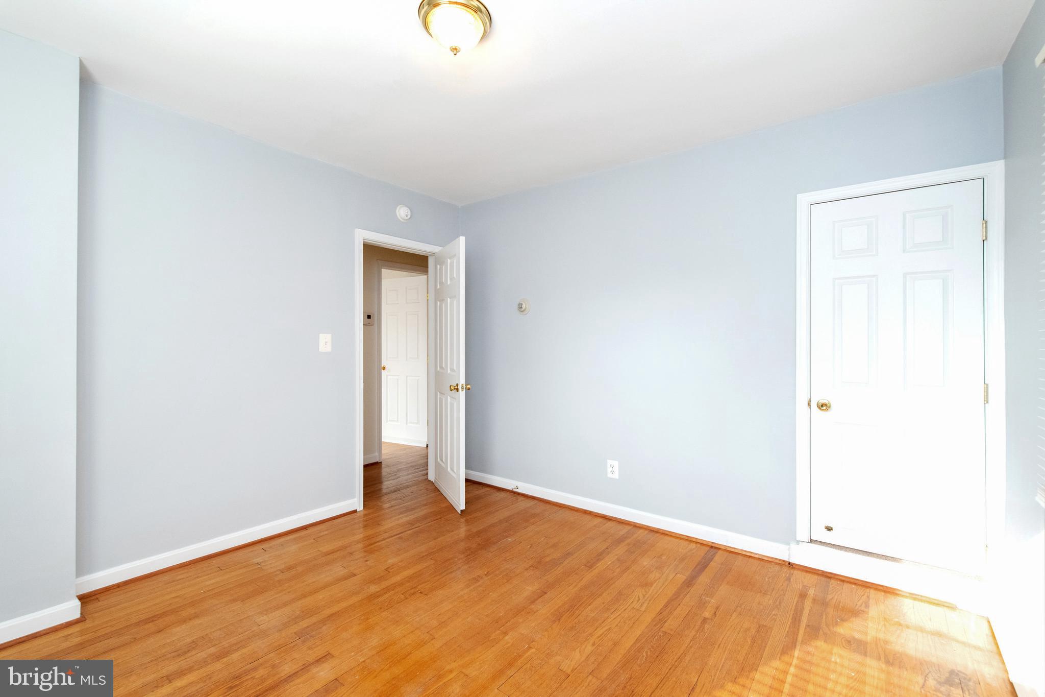 518 Anneslie Road Baltimore, MD 21212 - Photo 27 of 35 Large third bedroom