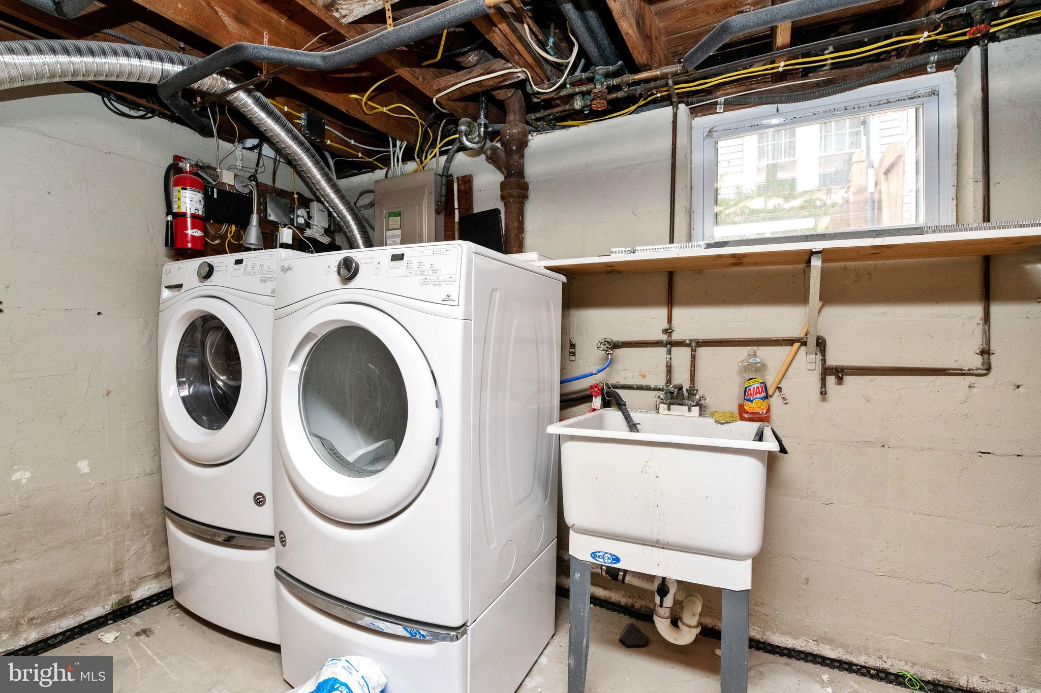 518 Anneslie Road Baltimore, MD 21212 - Photo 32 of 35 Laundry room with lots of storage
